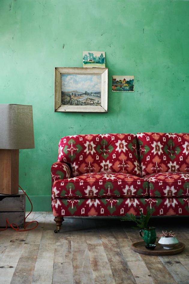 Sofa Sophistication</br><span>Coloured Couches & the Walls</br>that make them POP!</span>